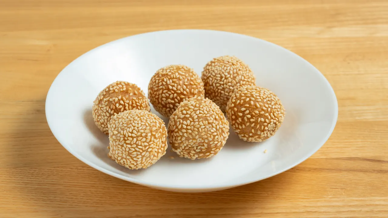 Sesame Balls