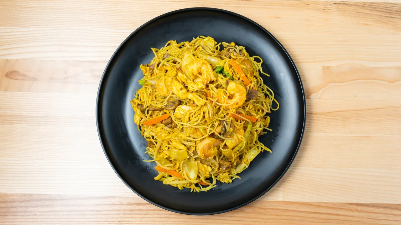 Curry Chicken & Shrimp Rice Noodles